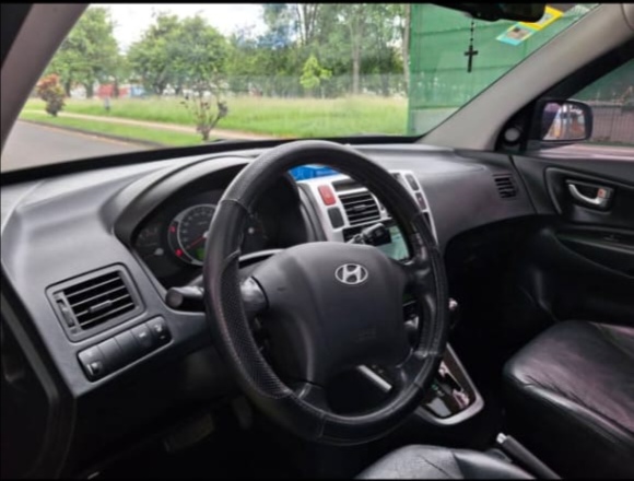 2009 Hyundai Tucson Limited vista 2