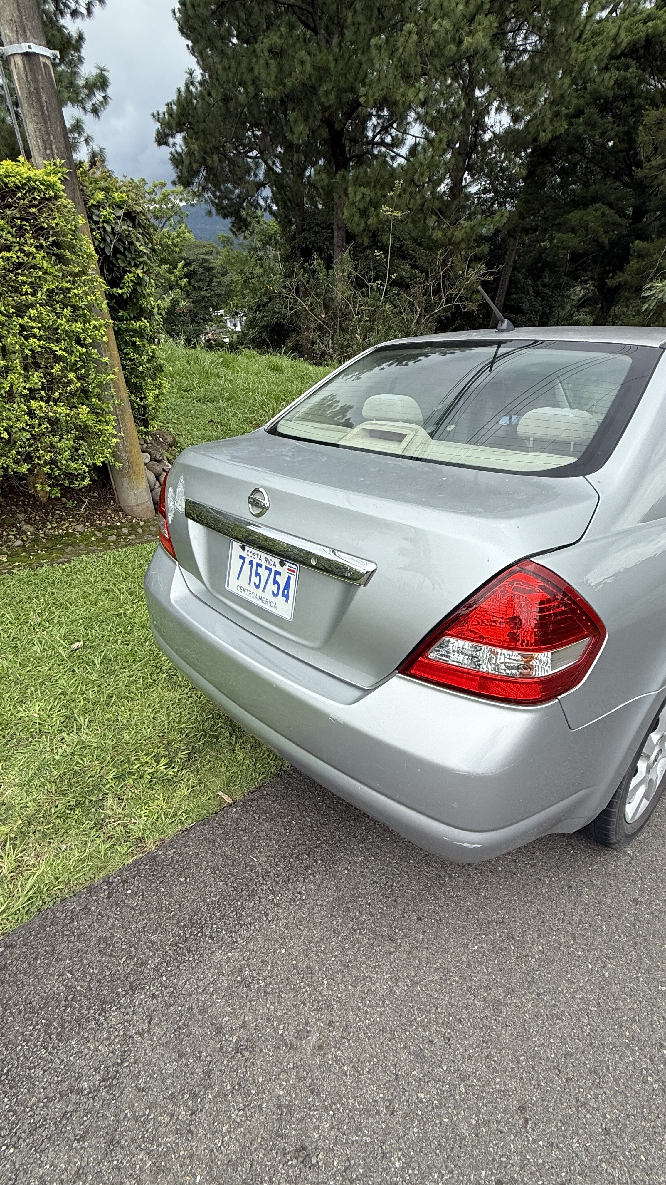 2008 Nissan Titan vista 5