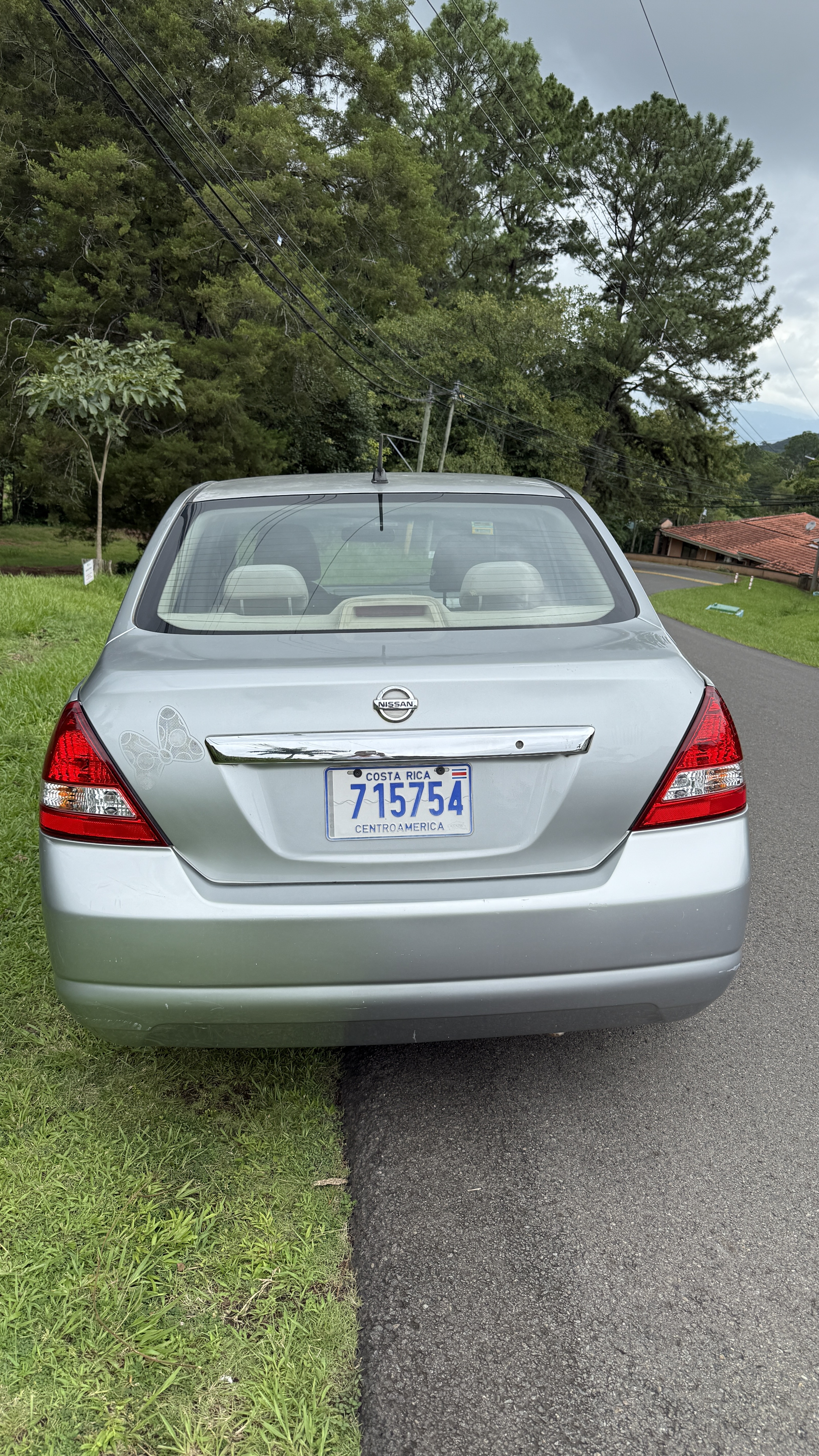 2008 Nissan Titan vista 2