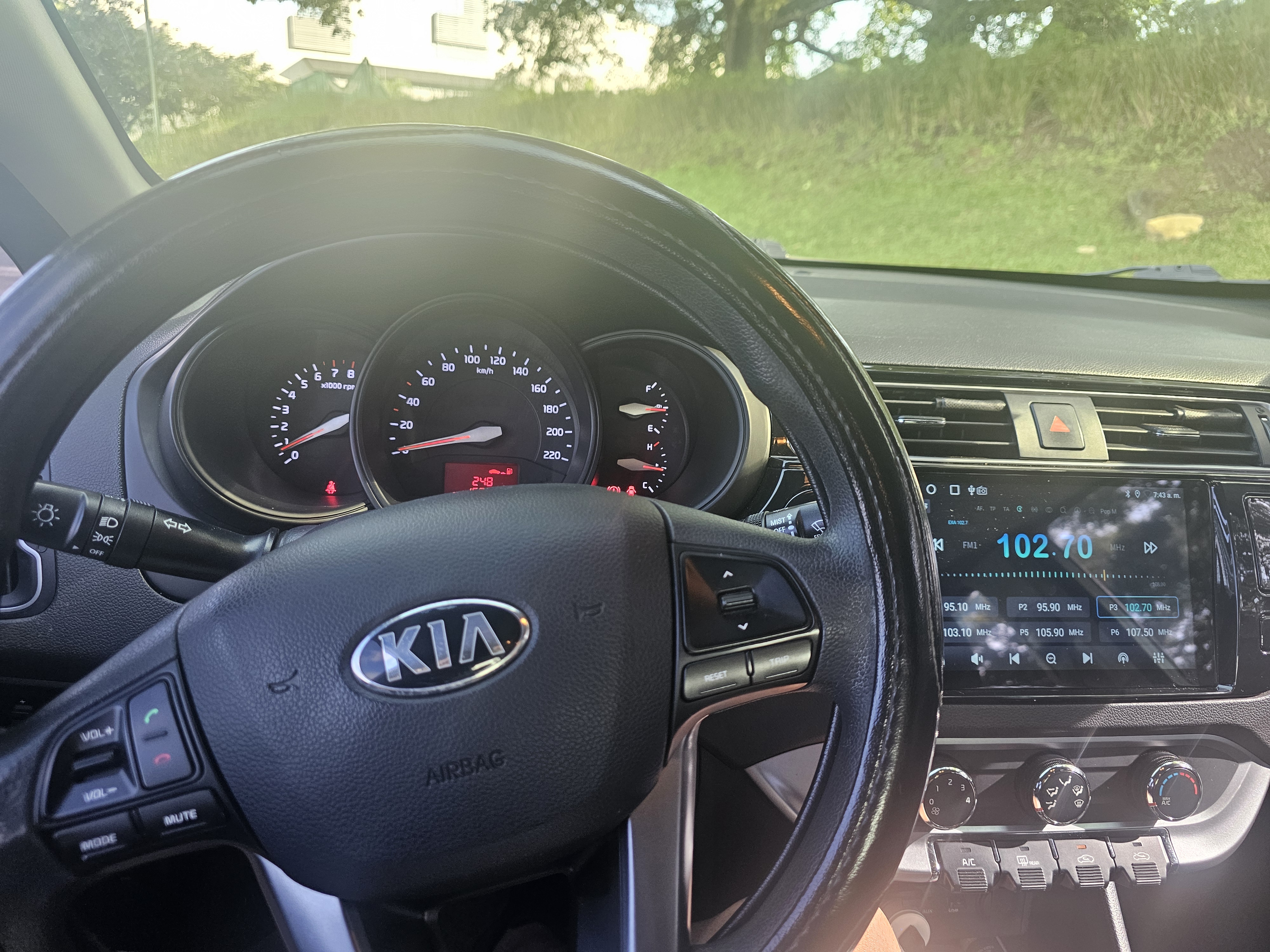 2017 Kia Rio vista 5