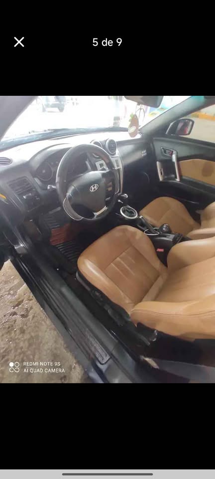 2006 Hyundai Tiburon vista 2