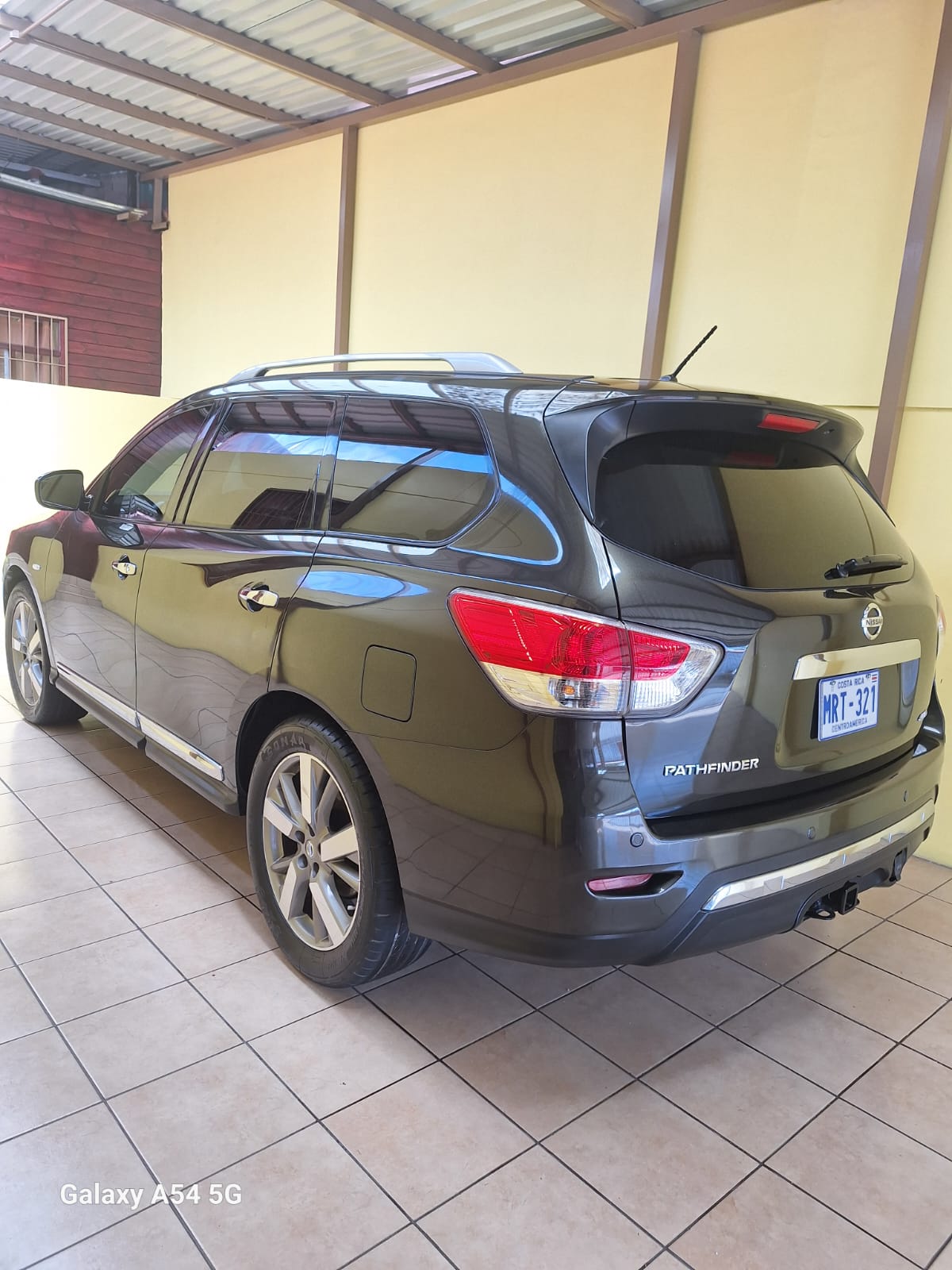 2016 Nissan Pathfinder vista 3