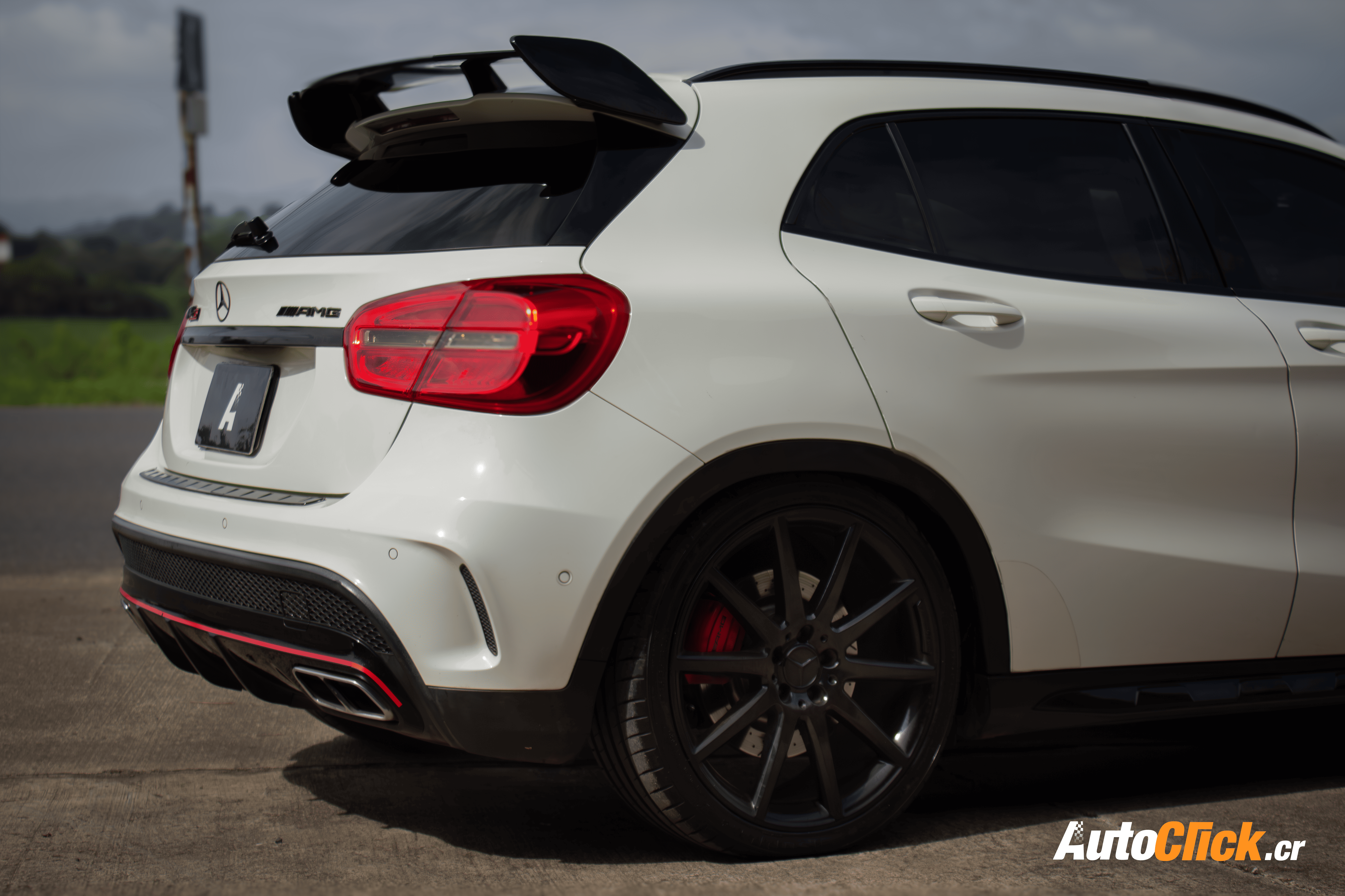 2015 Mercedes Benz Amg Gla 45 vista 5