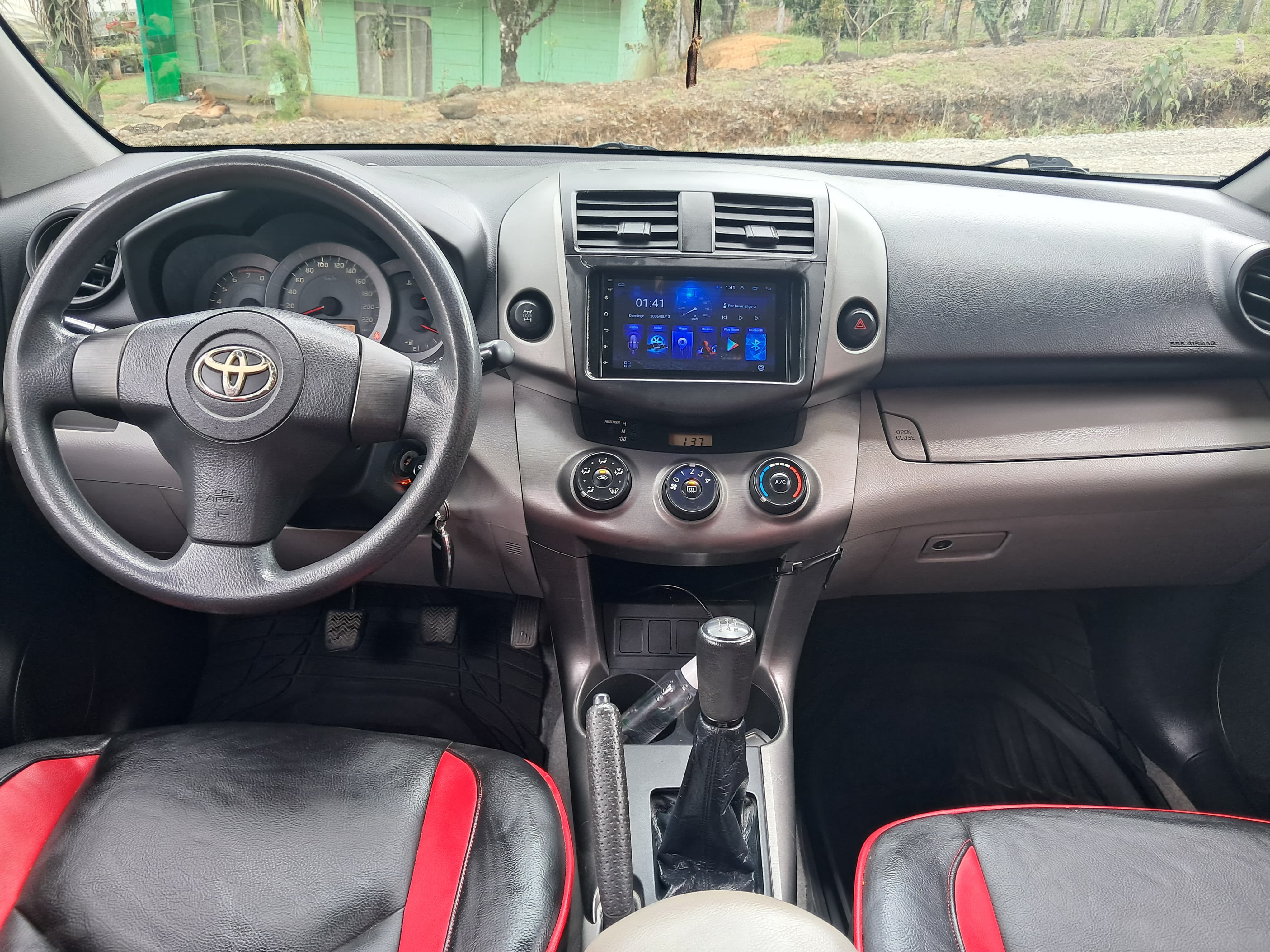 2012 Toyota Rav4 vista 4